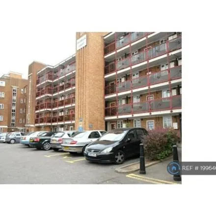 Rent this 2 bed apartment on Wellington Court in Glenbuck Road, London