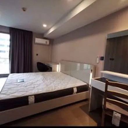 Rent this 1 bed apartment on 11/1 in Soi Kasem San 2, Pathum Wan District