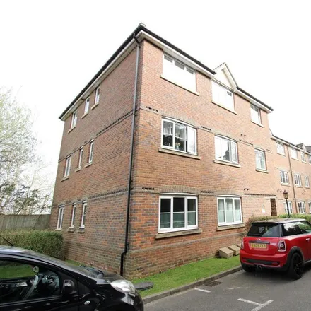 Rent this 2 bed apartment on Earlswood in Station Approach West, Redhill