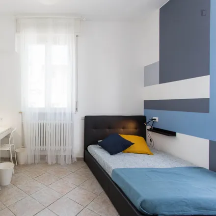 Image 1 - Via Giuseppe Candiani, 64, 20158 Milan MI, Italy - Room for rent