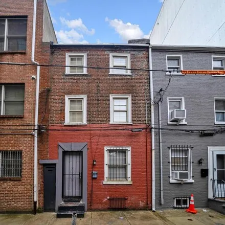 Rent this 3 bed house on Goodman Brothers and Hinlein Co. Building in Carlton Street, Philadelphia