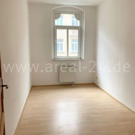 Rent this 3 bed apartment on Elektrofahrzeuge in Ernst-Reuter-Platz, 70499 Stuttgart