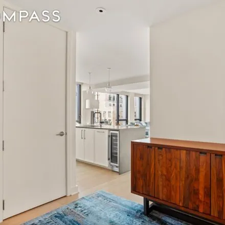 Image 6 - 160 East 22nd Street, New York, NY 10010, USA - Condo for sale