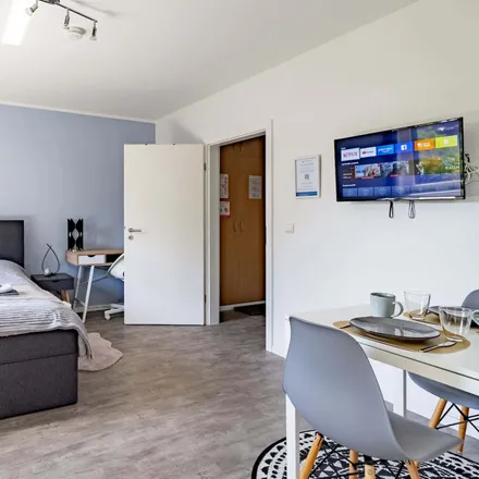 Rent this 1 bed apartment on Vogelheimer Straße 43 in 45326 Essen, Germany