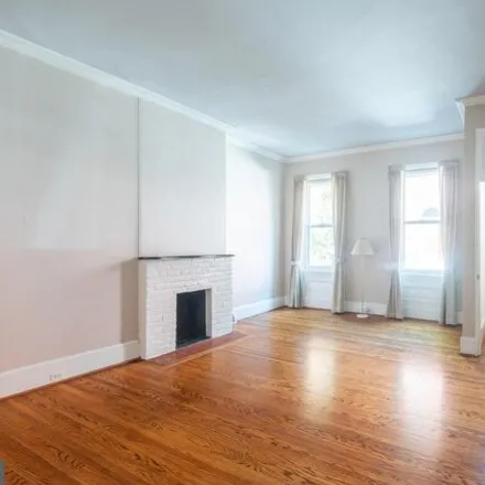 Image 4 - 2038 Pine Street, Philadelphia, PA 19110, USA - Townhouse for sale