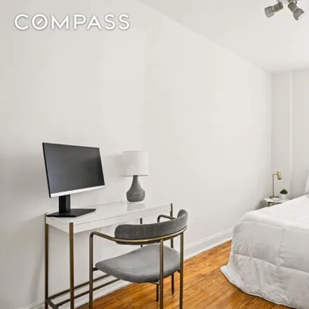 Image 6 - Allendale Apartments, 34-24 82nd Street, New York, NY 11372, USA - Apartment for sale