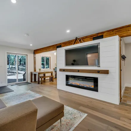 Image 3 - 12951 Northwoods Boulevard, Truckee, CA 96161, USA - Townhouse for sale