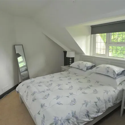 Rent this 2 bed apartment on Mulberry House in 10 Oakfield Glade, Weybridge