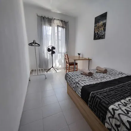 Rent this 4 bed room on Centre de Salut República Argentina in Carrer dels Sants Just i Pastor, 46021 Valencia