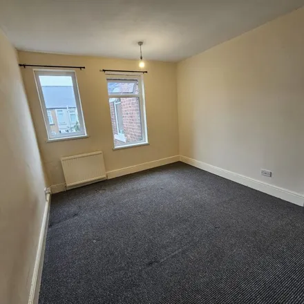Image 4 - Sandymount Road, Wath upon Dearne, S63 7AE, United Kingdom - Apartment for rent