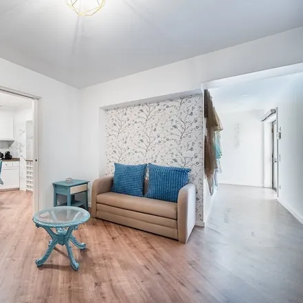 Rent this 2 bed house on Passadiço Lavra in Matosinhos, Portugal