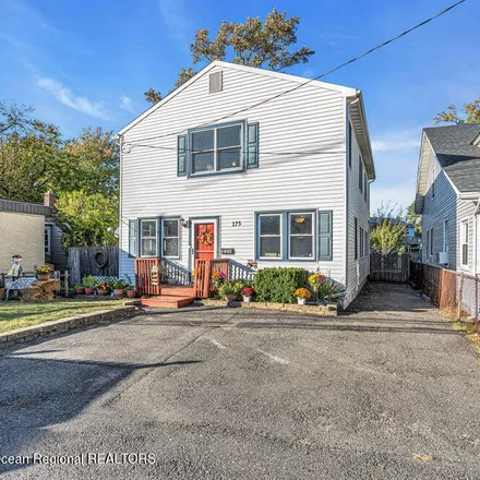 Buy this 4 bed house on 175 Port Monmouth Road in Tiltons Corners, Keansburg