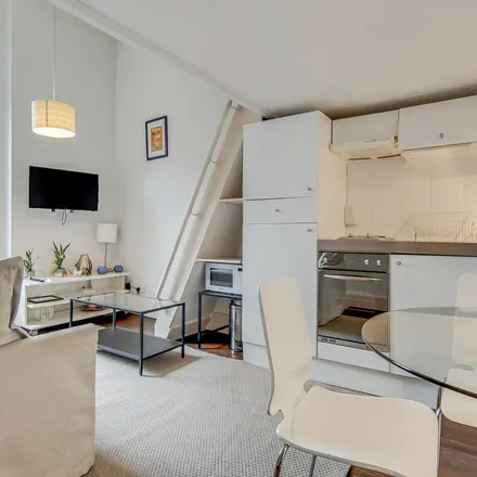 Rent this 1 bed apartment on 19 Ladbroke Grove in London, W11 3BD