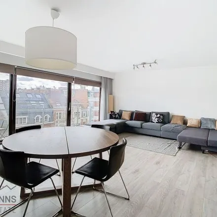 Rent this 1 bed apartment on Avenue des Ombrages - Lommerlaan 32 in 1200 Woluwe-Saint-Lambert - Sint-Lambrechts-Woluwe, Belgium