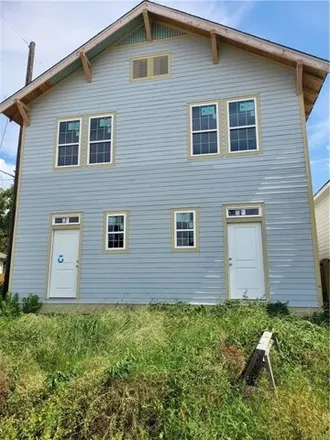 Image 2 - 3400 North Johnson Street, New Orleans, LA 70117, USA - House for sale