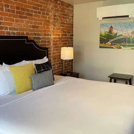 Rent this 1 bed apartment on Spokane