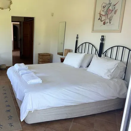 Rent this 8 bed house on 8135-016 Distrito de Évora