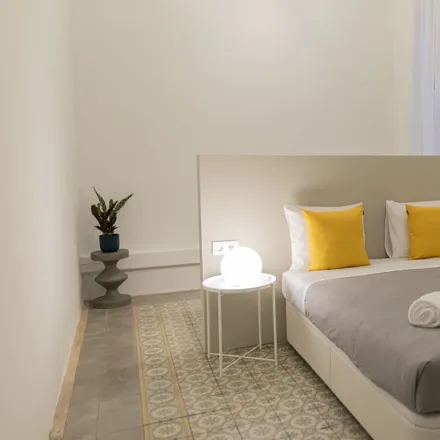 Rent this 8 bed room on Lamenuda in Carrer de Provença, 318