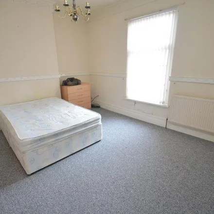 Image 7 - Kimberworth Road, Rotherham, S61 1HH, United Kingdom - Townhouse for rent