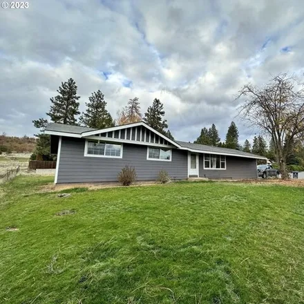 Buy this 4 bed house on 771 Franklin Court in Goldendale, WA 98620