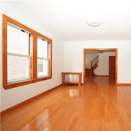 Image 4 - 34 71st Street, New York, NY 11209, USA - House for sale