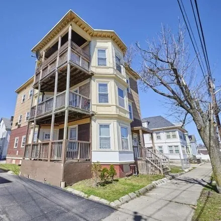 Buy this 12 bed house on 44 Park Street in Lynn, MA 01904
