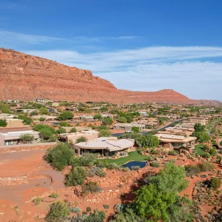 Image 2 - 2336 West Entrada Trail, St. George, UT 84770, USA - House for sale