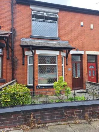 Rent this 3 bed townhouse on Gidlow Lane in Wigan, WN6 7PG