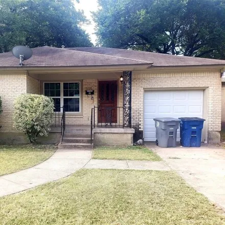Rent this 2 bed house on 2414 Wilton Avenue in Dallas, TX 75211
