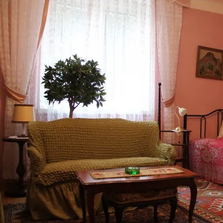 Rent this 3 bed room on Seisgasse 7 in 1040 Vienna, Austria