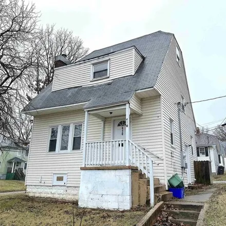Buy this 3 bed house on 424 West Cherry Street in Carbondale, IL 62901