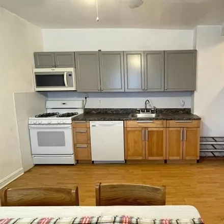 Image 8 - Denison Street, Highland Park, NJ 08904, USA - Apartment for rent