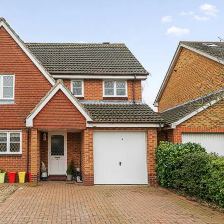 Buy this 4 bed house on Ascott Close in Molescroft, HU17 9TA