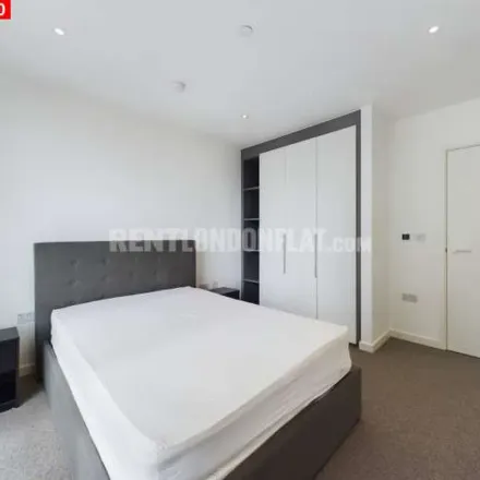 Image 8 - Tapestry Way, London, E1 2EE, United Kingdom - Apartment for rent