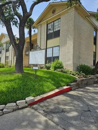 Rent this 2 bed condo on 195 West Rampart Drive in San Antonio, TX 78216