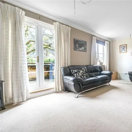 Image 5 - Providence Park, Glen Eyre, Southampton, SO16 7QW, United Kingdom - Townhouse for sale