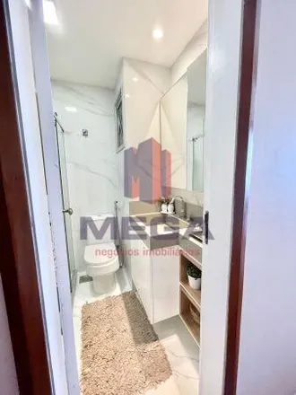 Buy this 5 bed apartment on Edifício Grand Canal in Avenida Antônio Gil Veloso, Praia da Costa