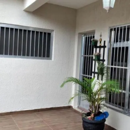 Buy this 4 bed house on Rua Manoel José de Castro Júnior 110 in Cidade Jardim, Jacareí - SP