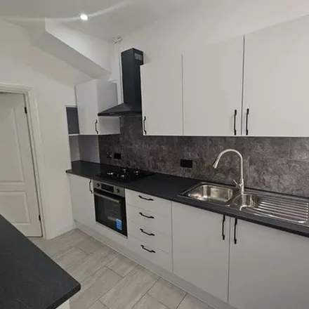 Rent this 3 bed apartment on Gantshill Crescent in London, IG2 6TG