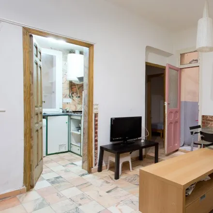 Rent this 3 bed apartment on Madrid in Hiperfruta, Calle de Rodríguez San Pedro
