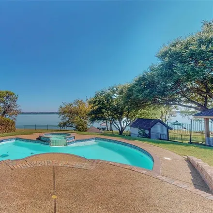 Buy this 4 bed house on 4622 Scenic Drive in Rowlett, TX 75088