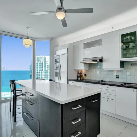 Image 3 - Portofino Tower, 300 South Pointe Drive, Miami Beach, FL 33139, USA - Apartment for rent