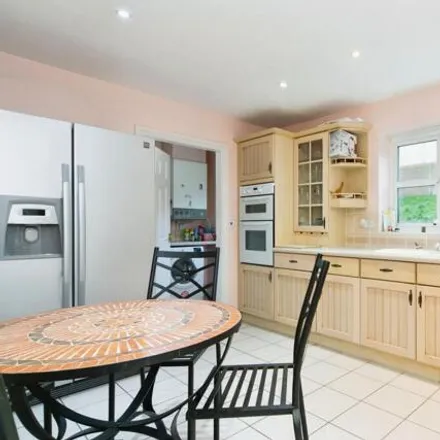 Image 3 - Foxhall Close, Colwyn Bay, LL29 8RT, United Kingdom - House for sale