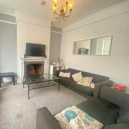Rent this 5 bed townhouse on 22 Victoria Street in Bristol, BS16 5JS