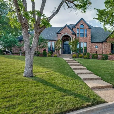 Buy this 4 bed house on 725 North Peytonville Avenue in Southlake, TX 76092