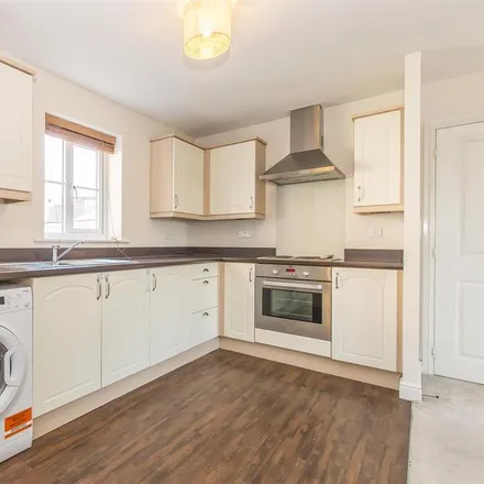 Image 2 - College Close, Loughton, IG10 3FD, United Kingdom - Apartment for rent