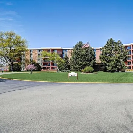 Buy this 2 bed condo on unnamed road in Prospect Heights, Wheeling Township