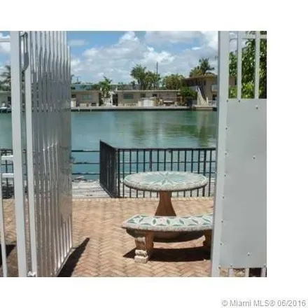 Image 4 - 8310 Byron Avenue, Miami Beach, FL 33141, USA - Apartment for rent