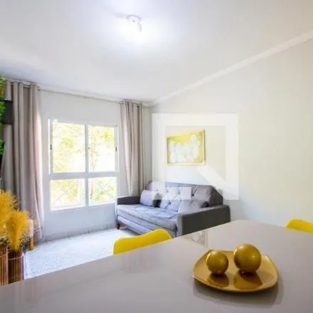 Rent this 2 bed apartment on Rua Bernardo Guimarães in Vila Lutécia, Santo André - SP
