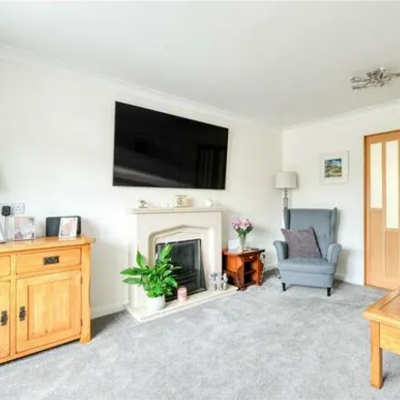 Image 5 - Elmhurst Close, Astwood Bank, B97 5XU, United Kingdom - House for sale